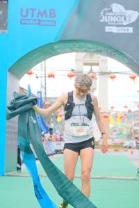 BIB: 501
                            <button type="button" onclick="openModal(21762082)" class="btn btn-primary btn-sm float-right btn-popup" data-toggle="modal" data-target=".modal-high-quality">
                        <i class="fas fa-shopping-cart"></i> Add to Cart
                    </button>
                                            <button type="button" onclick="isThisMe(21762082, true)" class="btn btn-success btn-sm float-right btn-popup btn-isme hidden" data-toggle="tooltip" data-placement="bottom" title="นี่คือรูปของคุณใช่ไหม คลิกที่นี่เพื่อเอาเข้าอัลบั้ม">
                        <i class="fas fa-plus"></i> Add to album
                    </button>
                    <button type="button" onclick="isThisMe(21762082, false)" class="btn btn-warning btn-sm float-right btn-popup btn-isnotme hidden">
                        <i class="fas fa-ban"></i> Remove from album
                    </button>